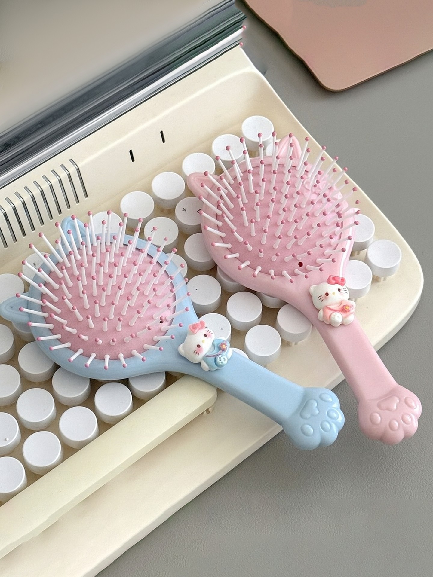 Cute-Kitten Comb