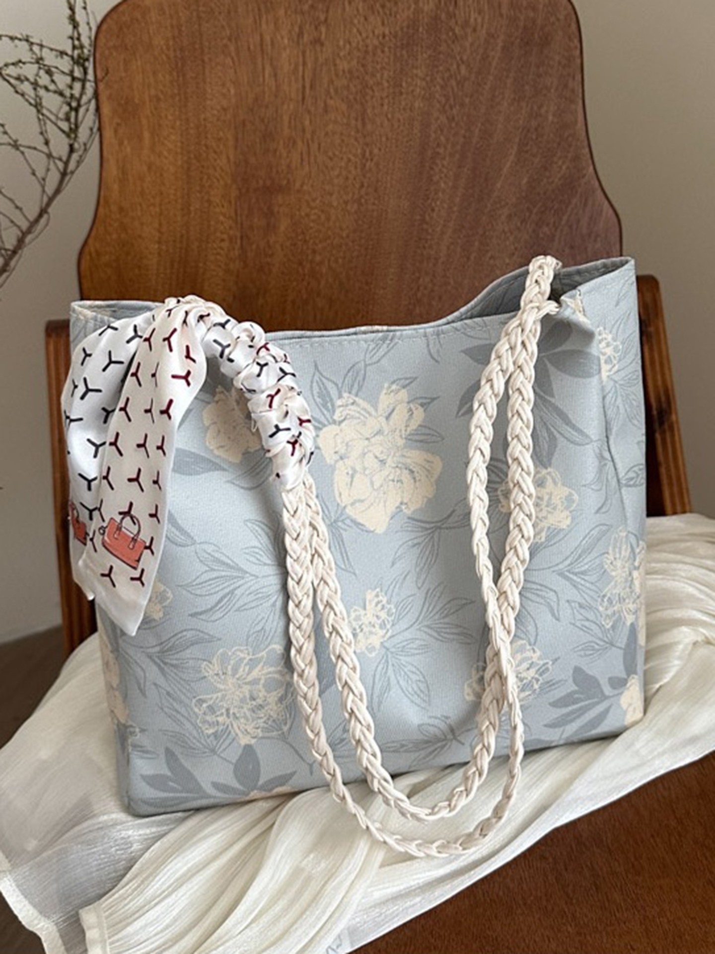 Sash Totes Bag