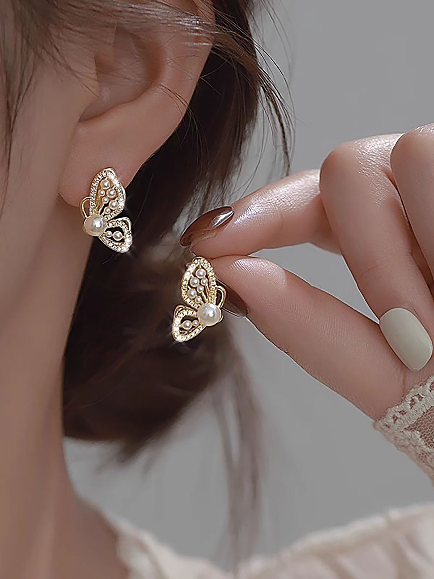 Pearl Stud Earrings