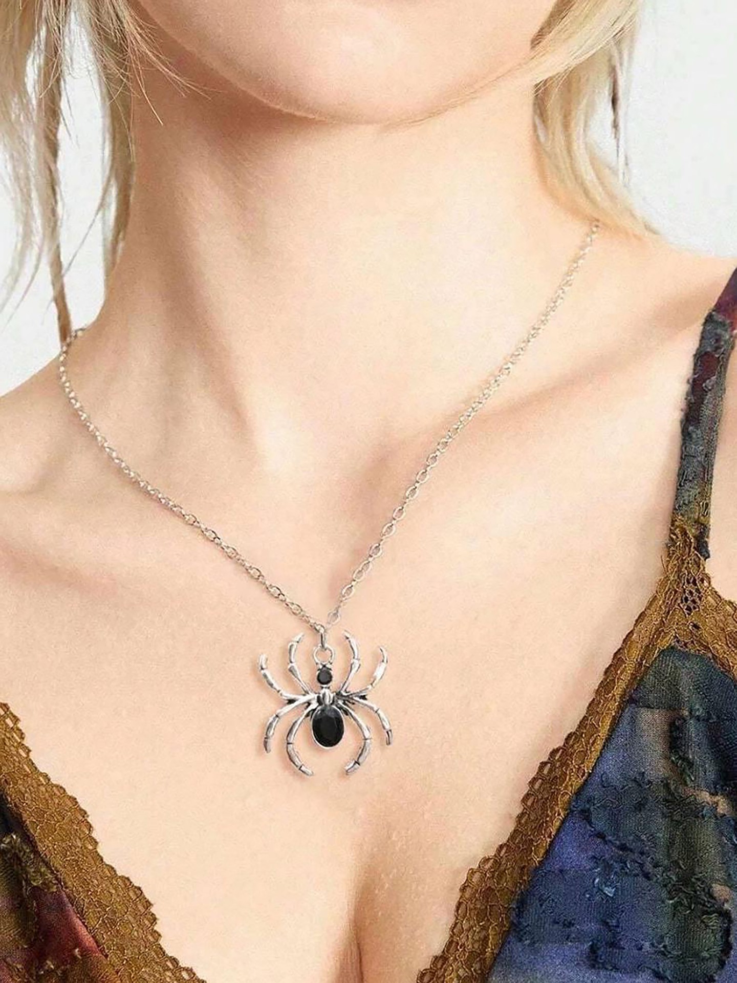 Insect Artificial jewellery - Pendant Necklace