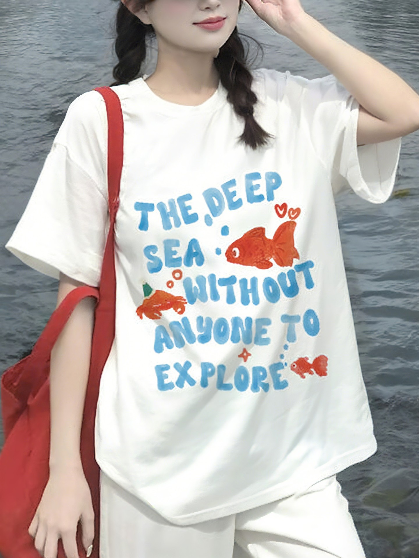 100% Cotton Goldfish Printed T-Shirt