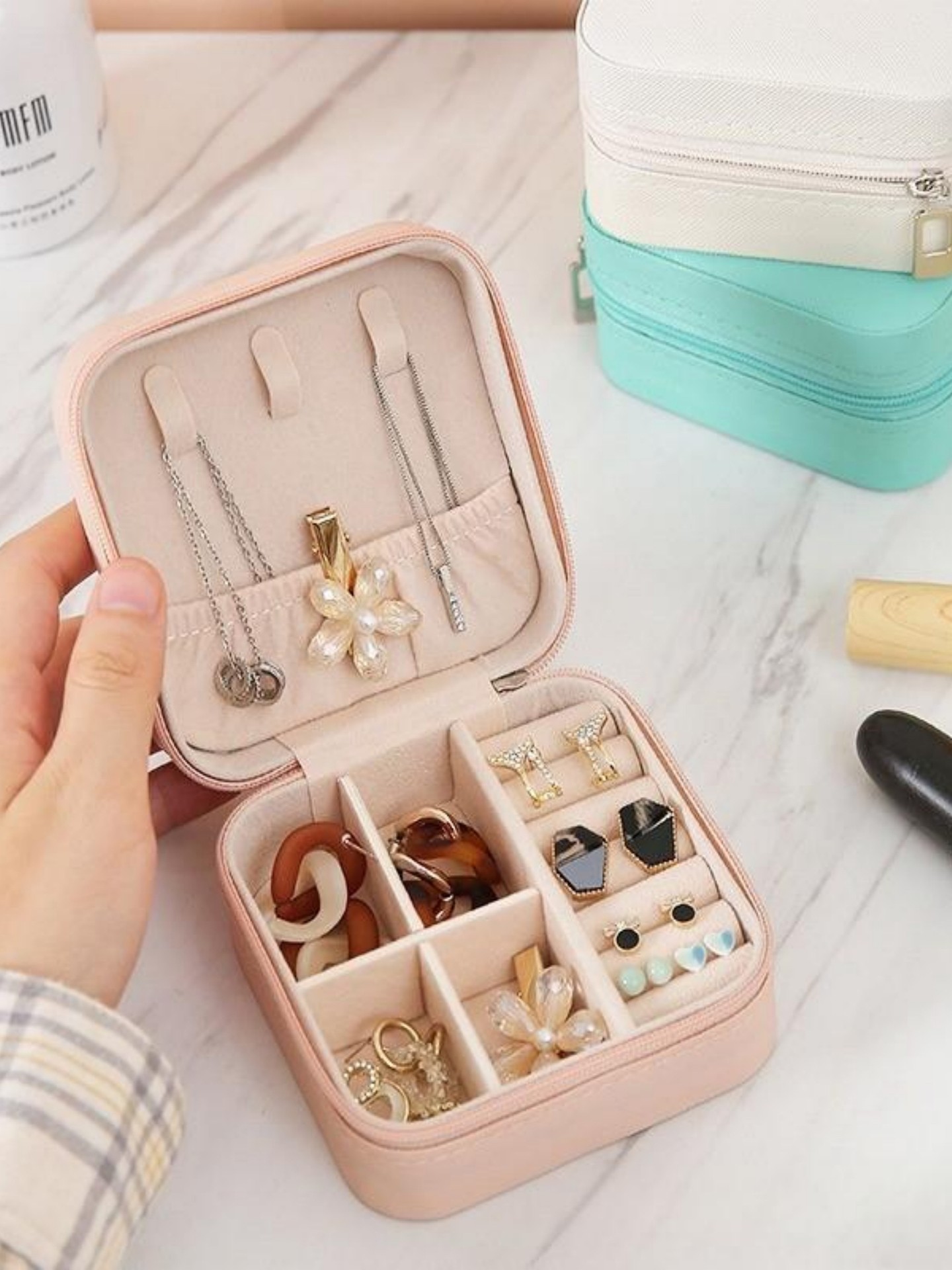 Solid Jewelry Organizer