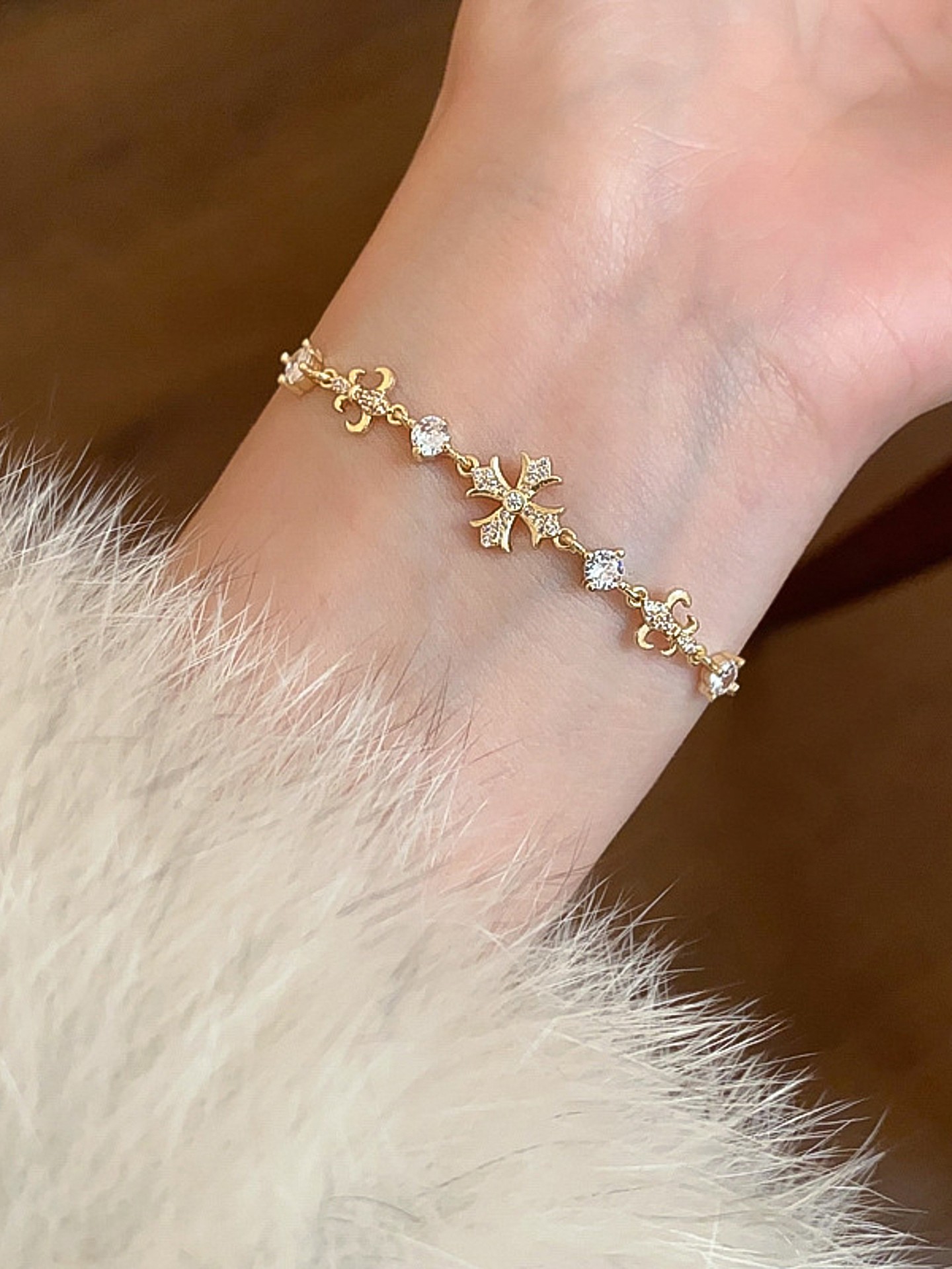 Rhinestone Fashion Bracelet