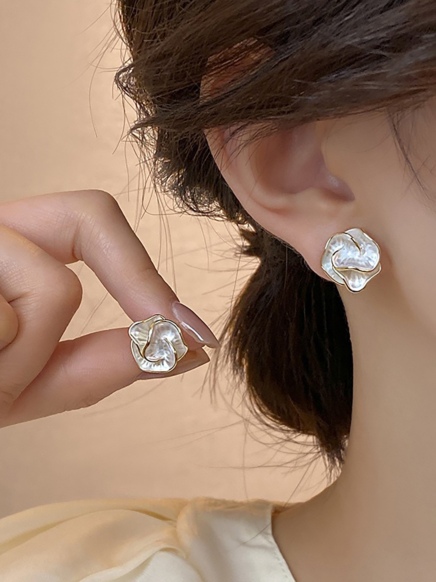 Flowers Artificial Jewellery - Stud