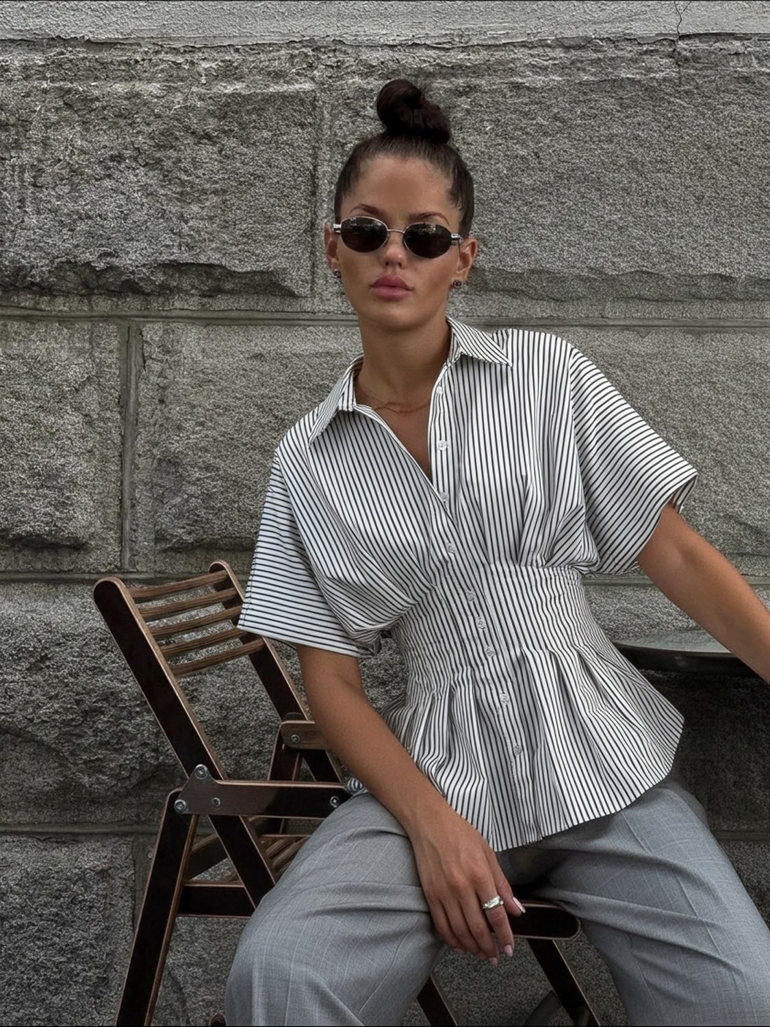 Waist pleated lace blouse