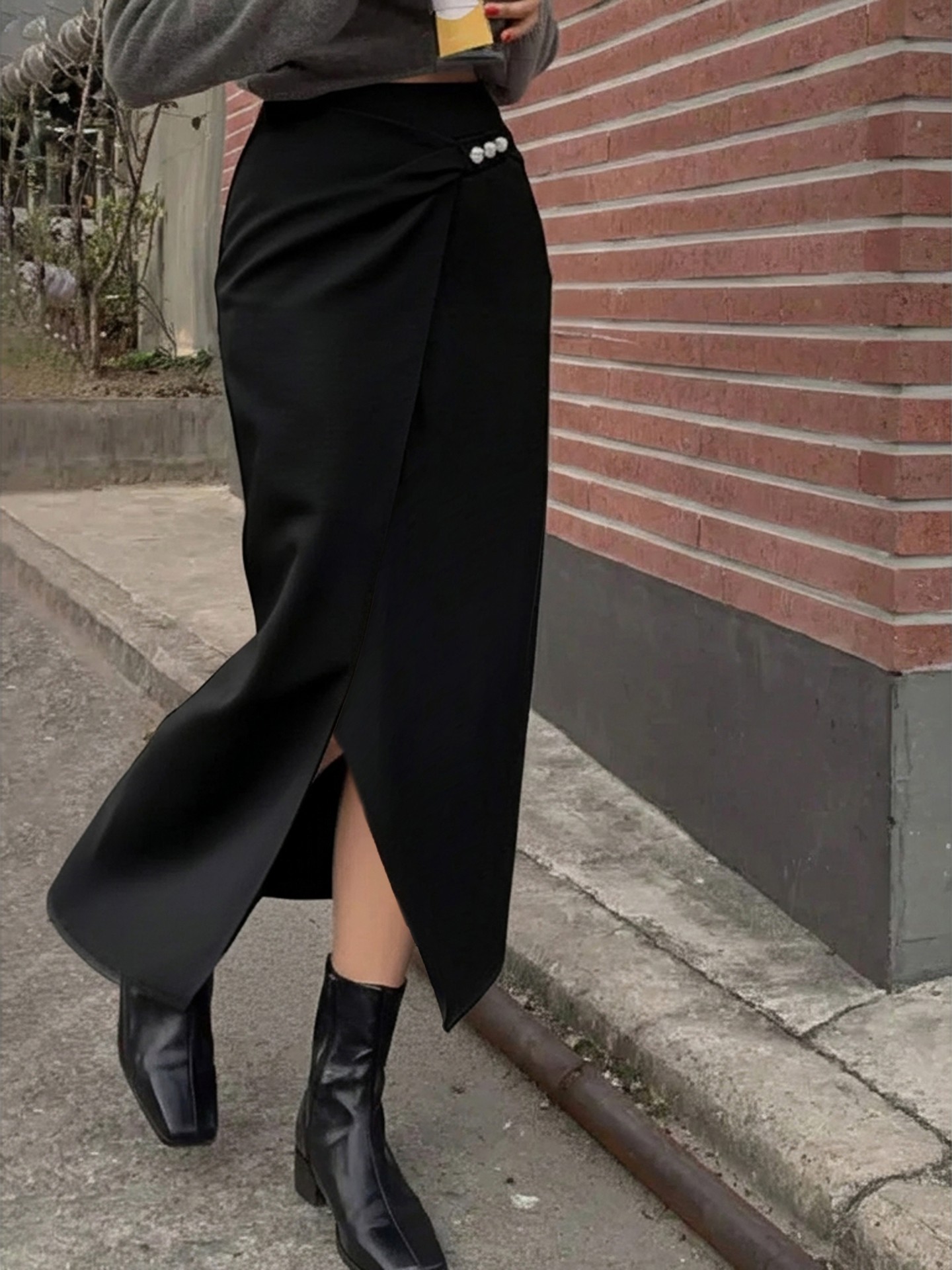Pearled Straight Skirt
