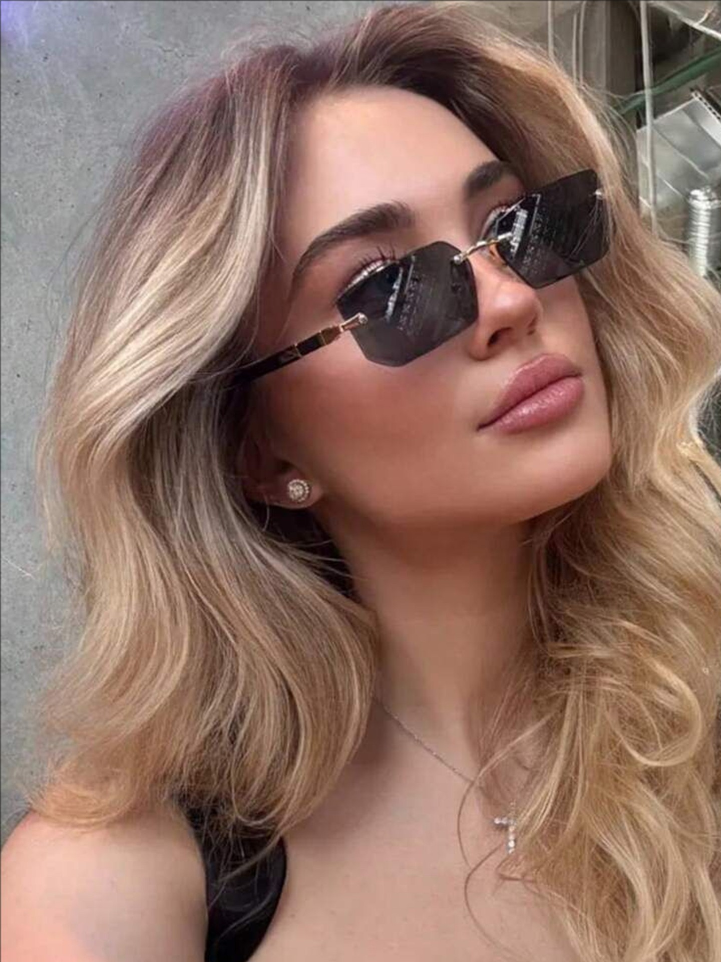 Metal Detail Retro Sunglasses