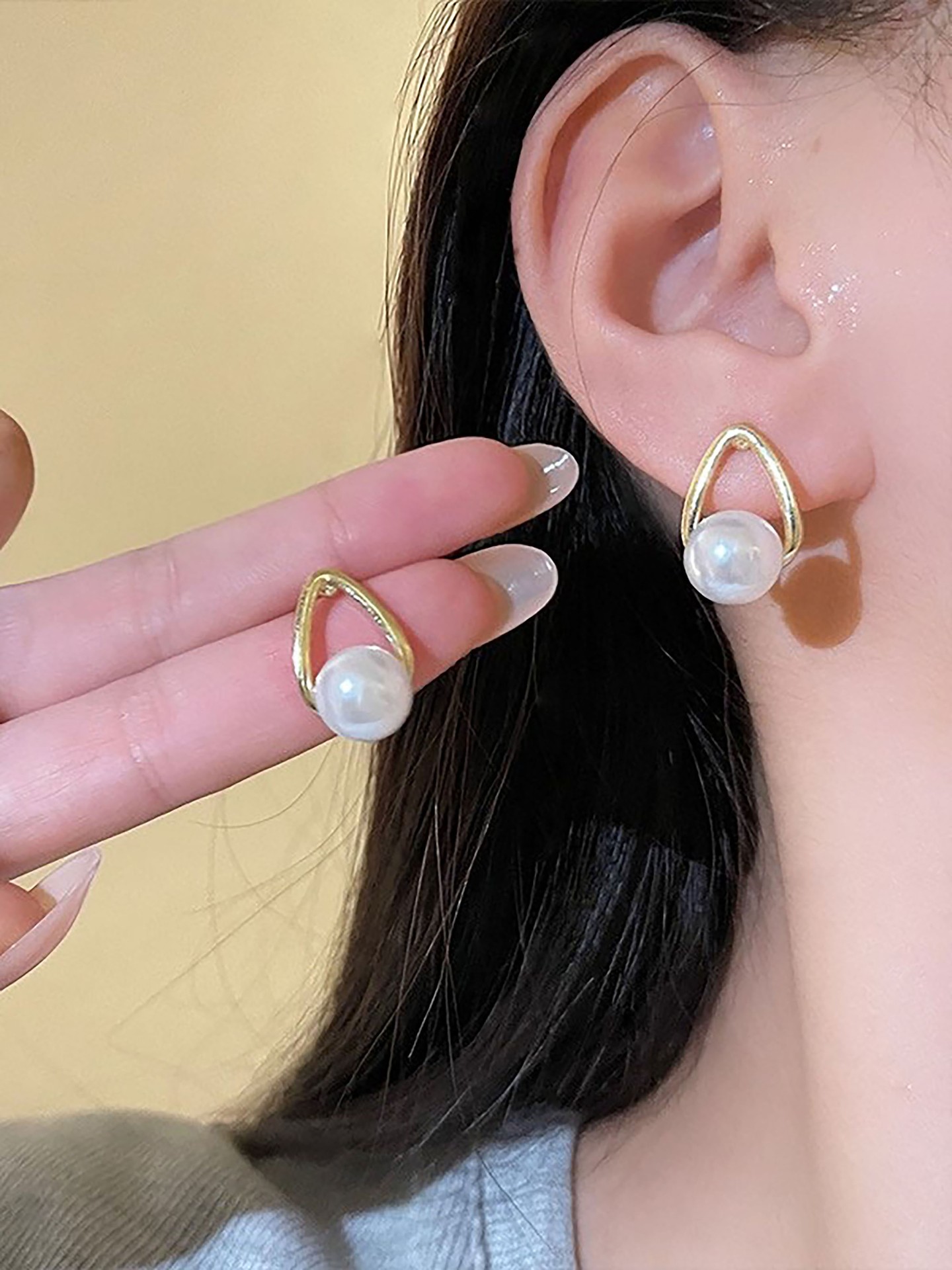 Pearl Stud Earrings