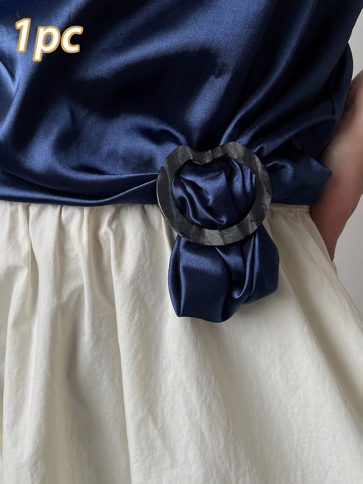 Adjustable Buckle Clothing adjuster