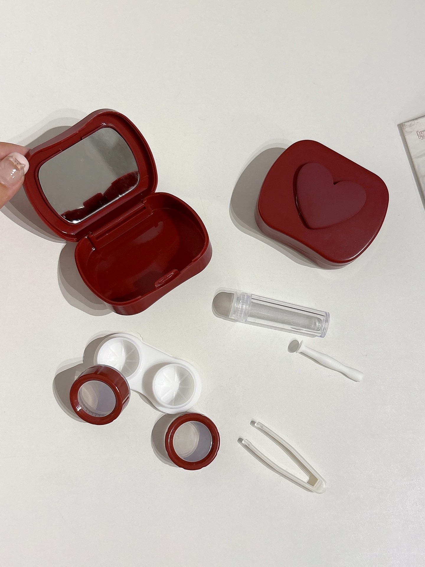 1Set(4pcs) Heart Contact Lens Cases