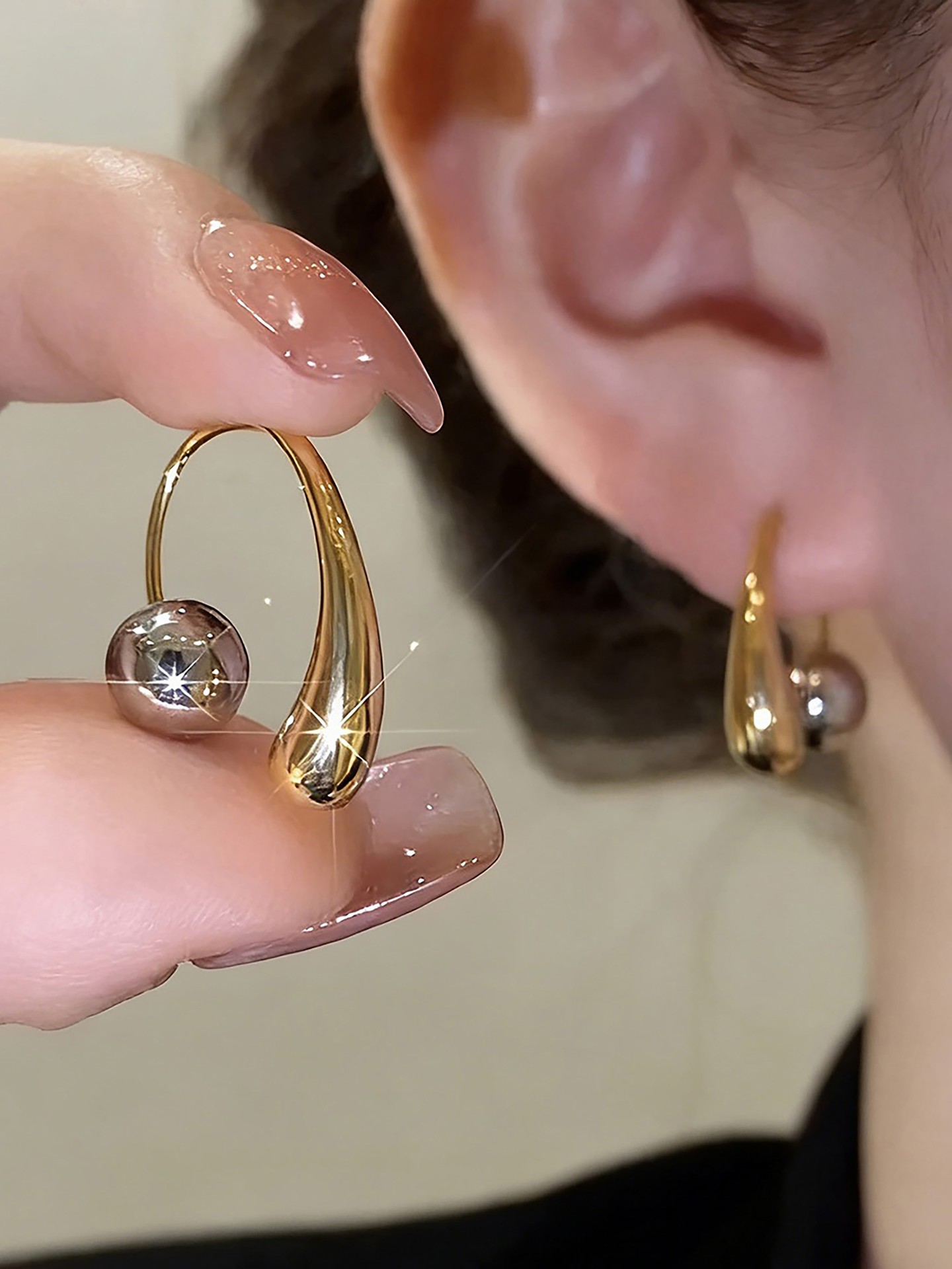Round Stud Earrings