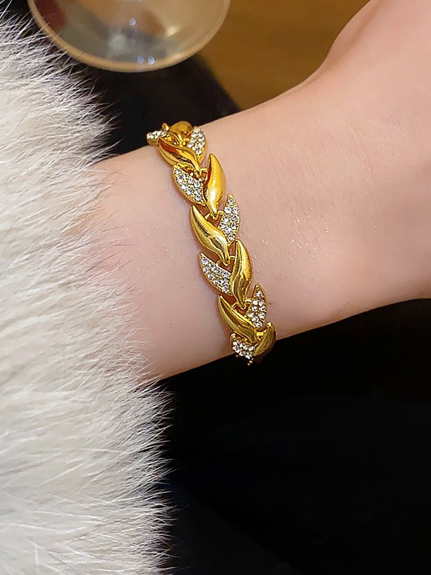 Rhinestone Fashion Bracelet