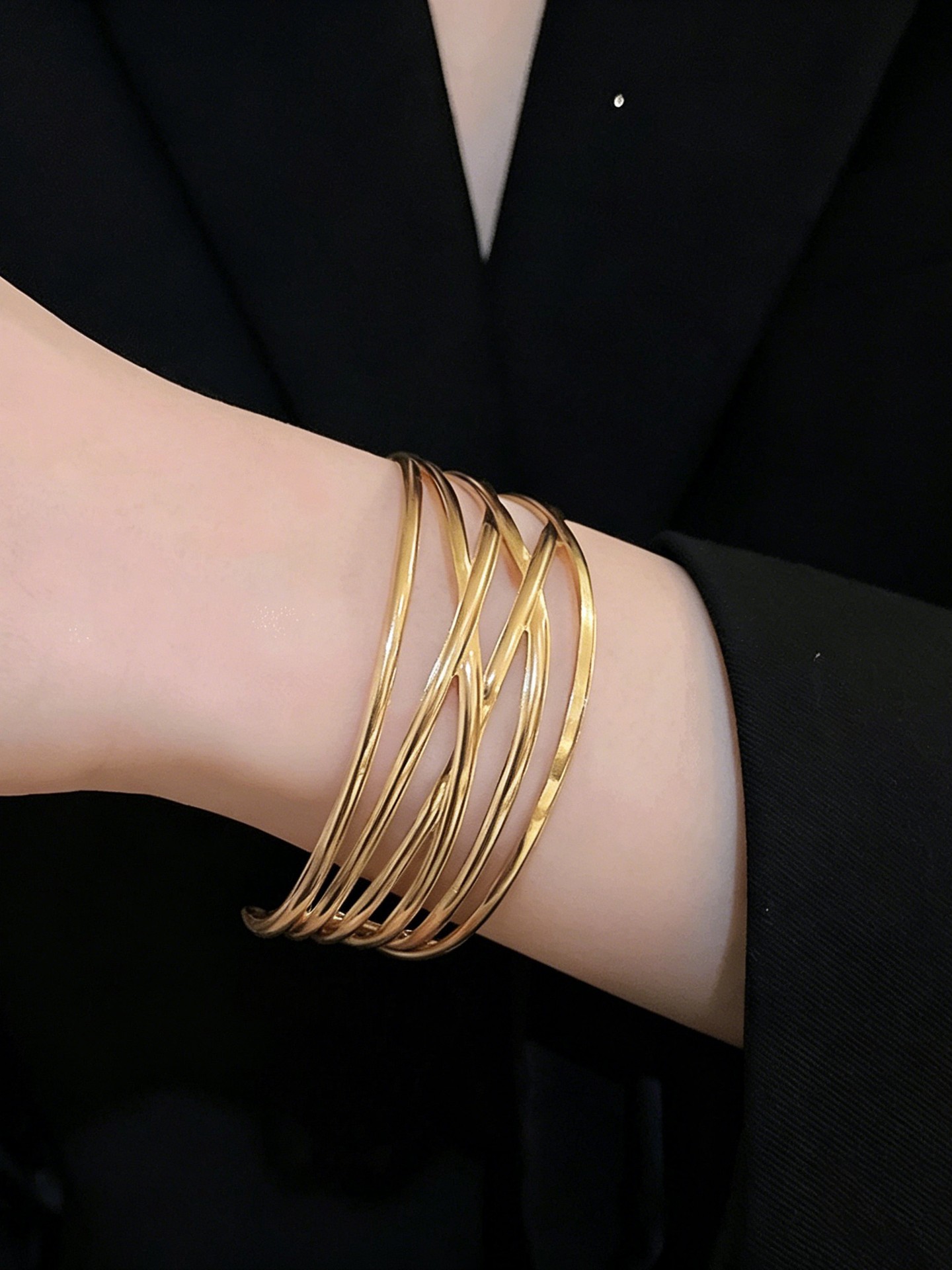 Circular Ring Bangle Bracelets