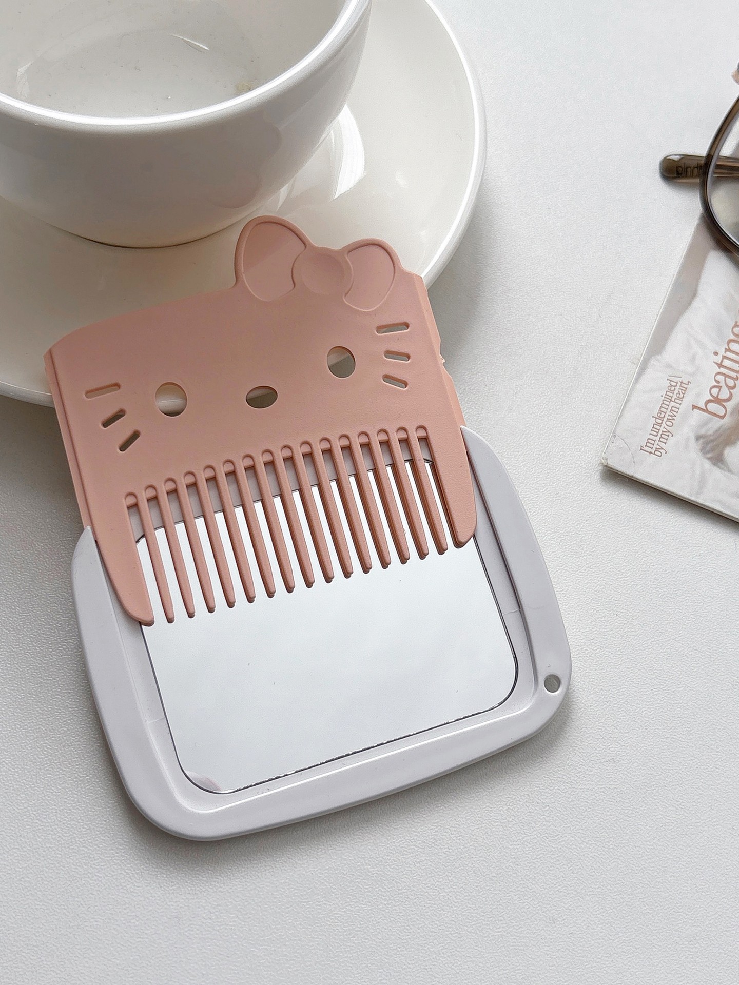 Portable Bow Comb With Mirror