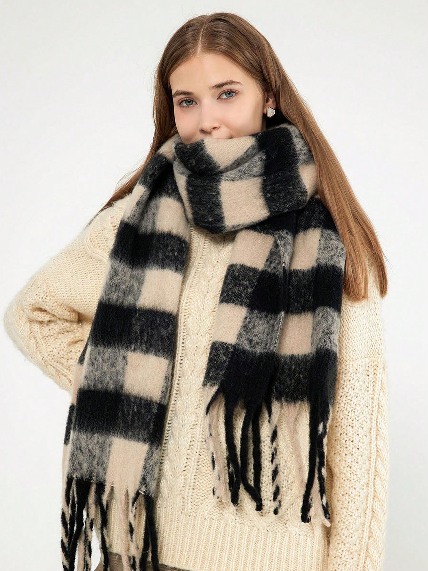 Checkered Woold Blend Fringe Scarf