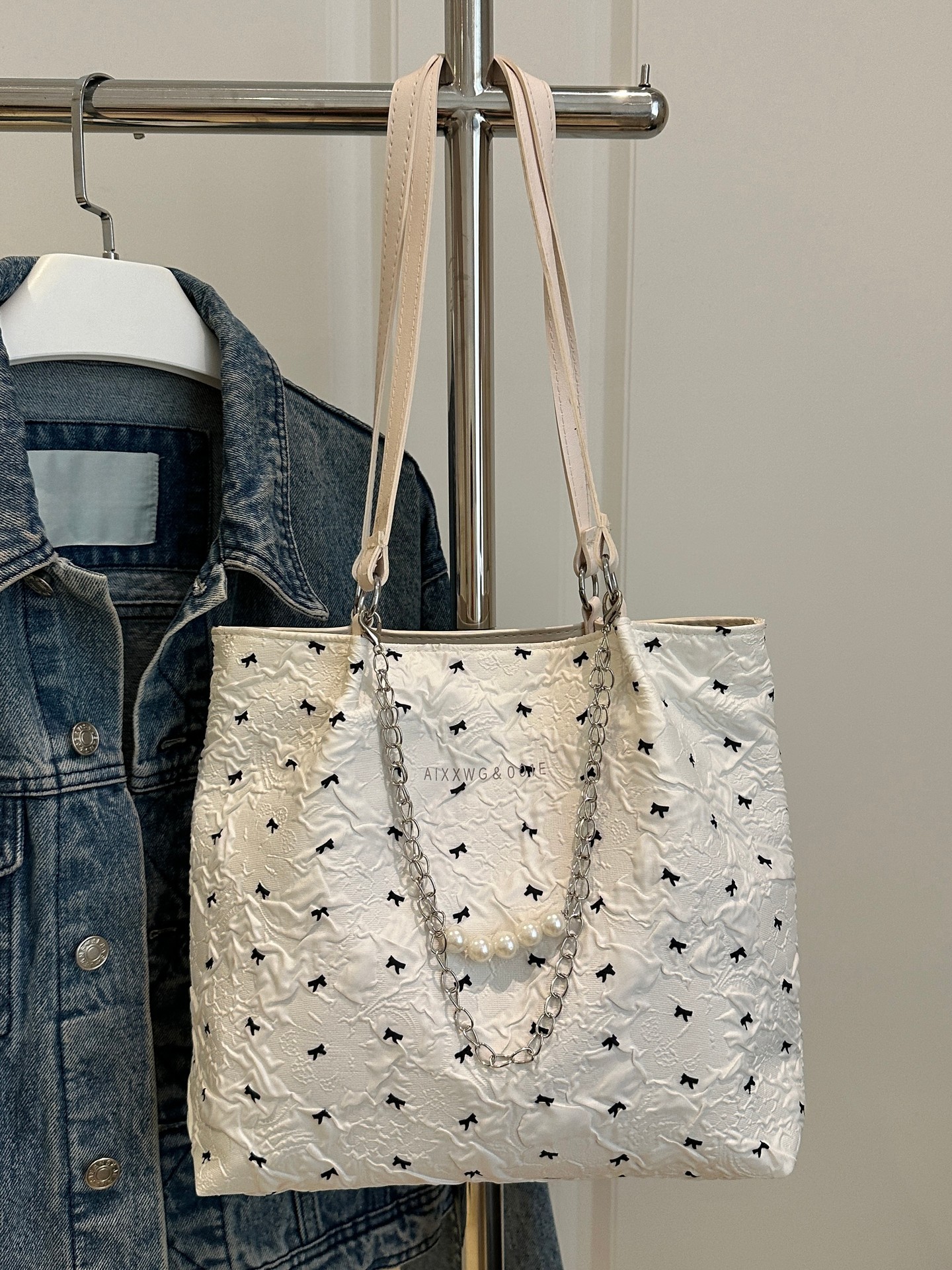 Chain Totes Bag