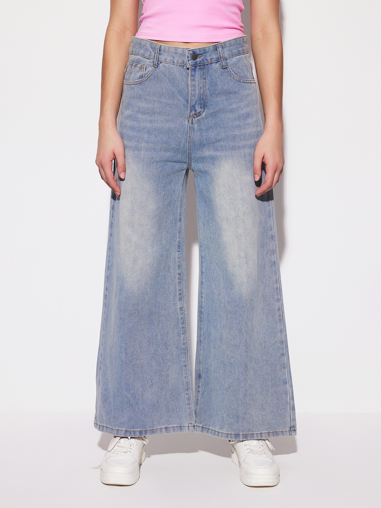 Low Waist Wide Leg Jeans