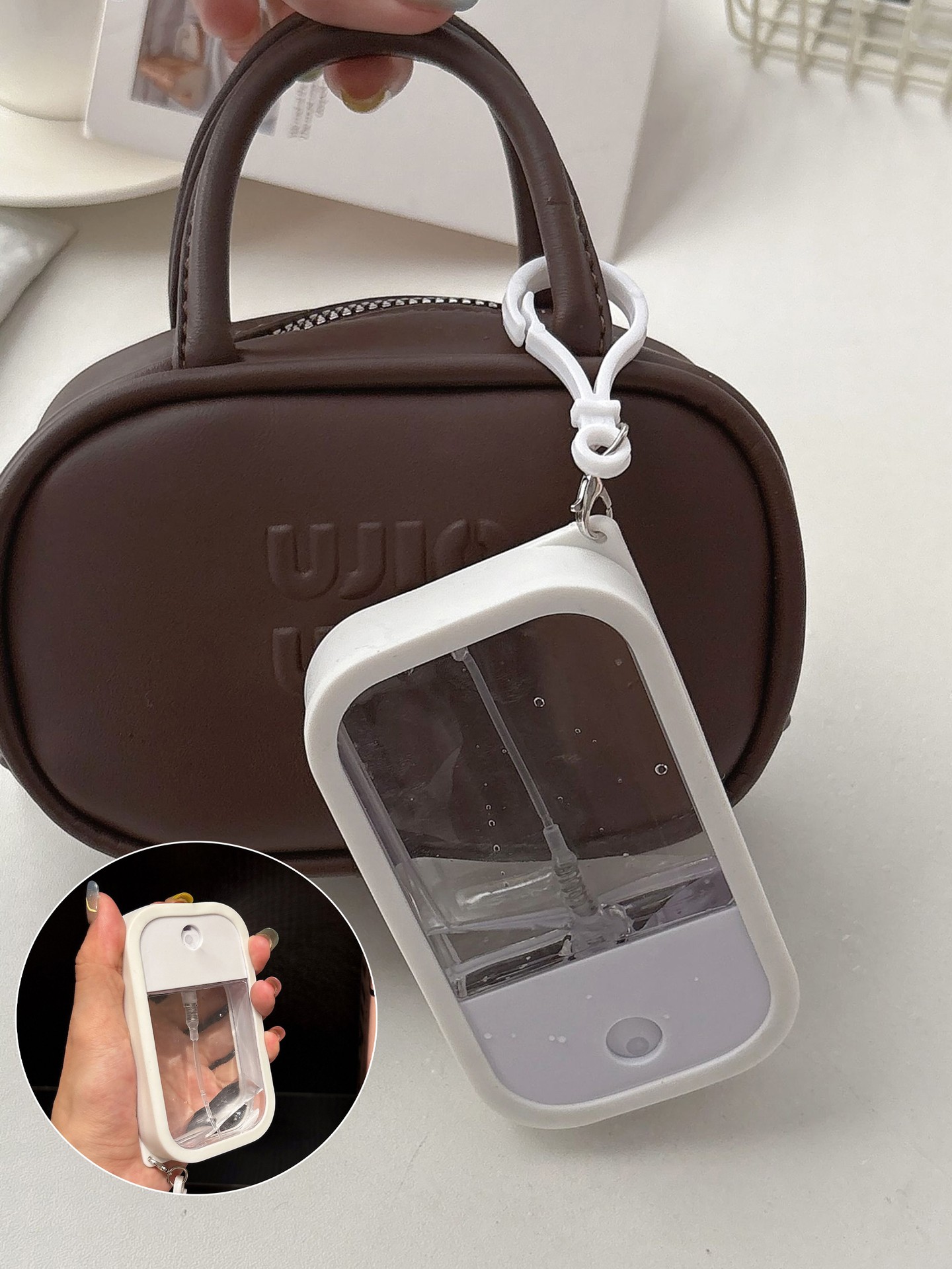 Clasp Spray Cosmetic Bottle