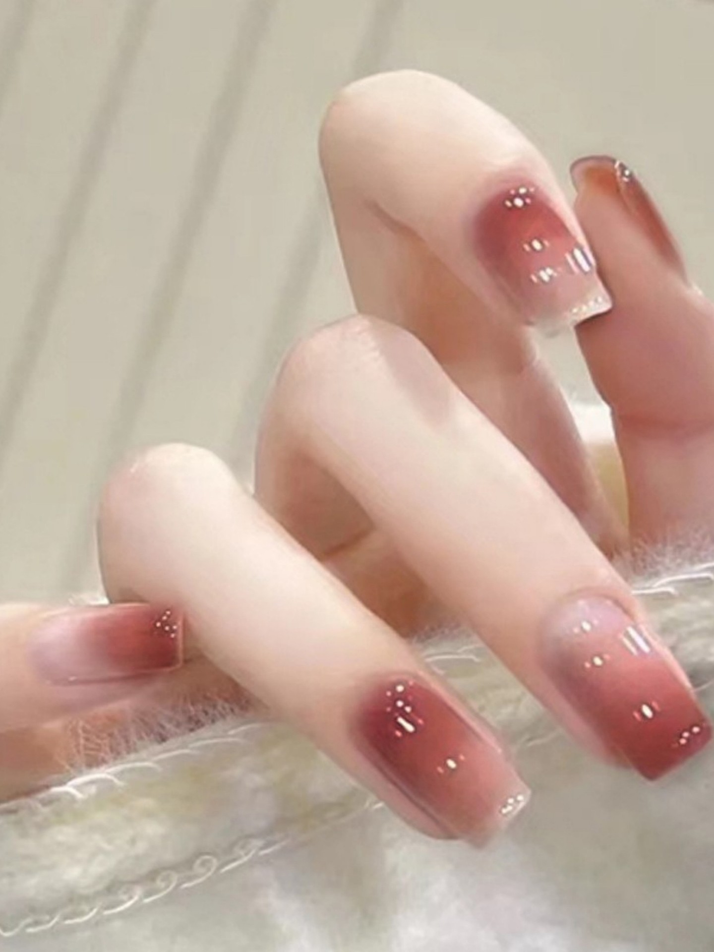 Gradient Artificial Nails