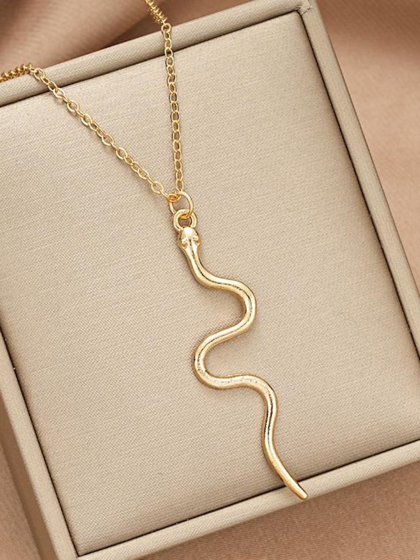 Animal Print Artificial jewellery - Pendant Necklace