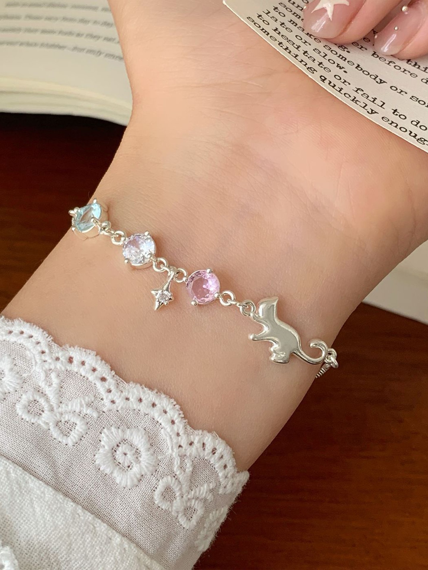 Rhinestone Fashion Bracelet
