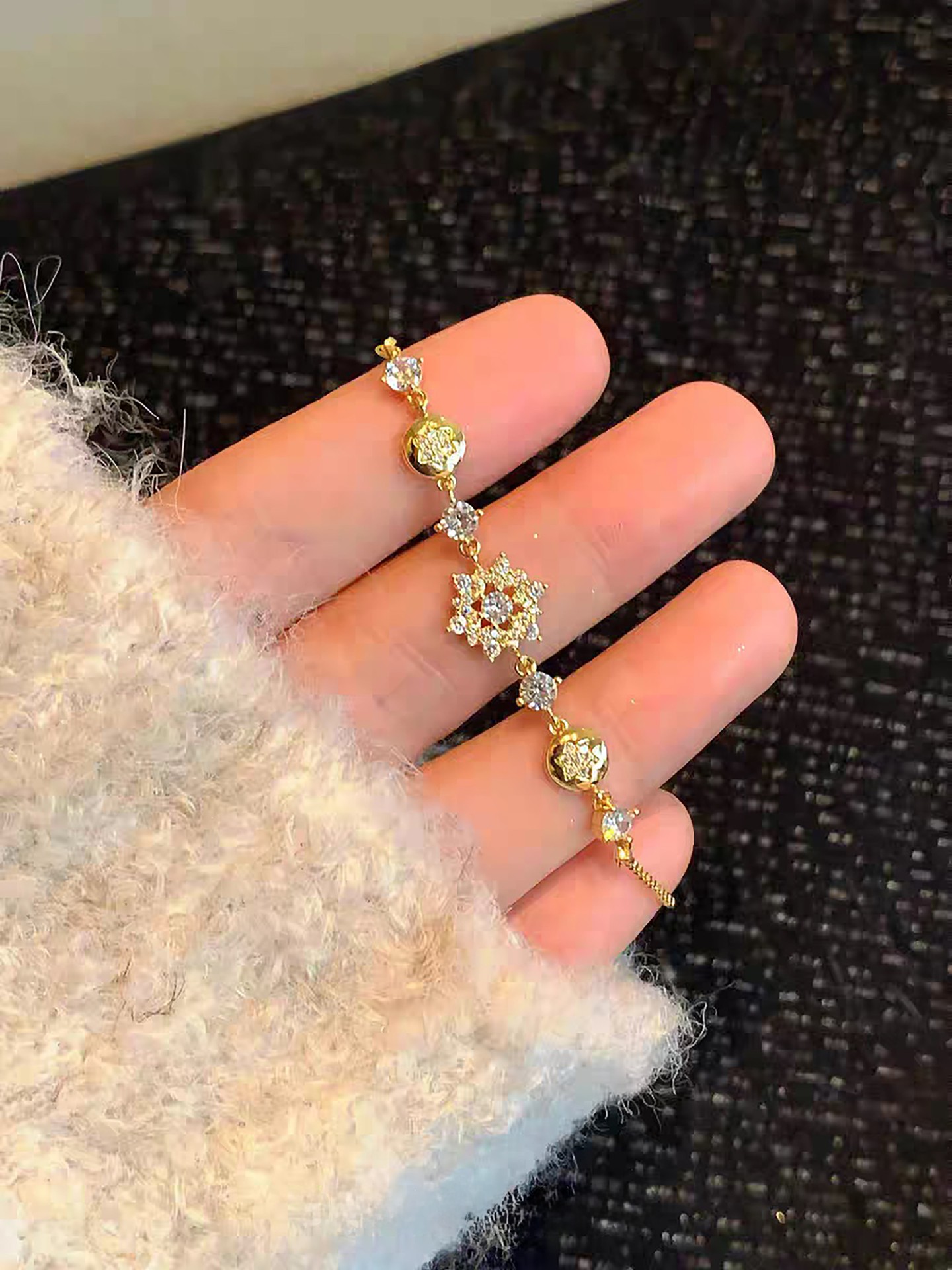 Snowflake Fashion Bracelet