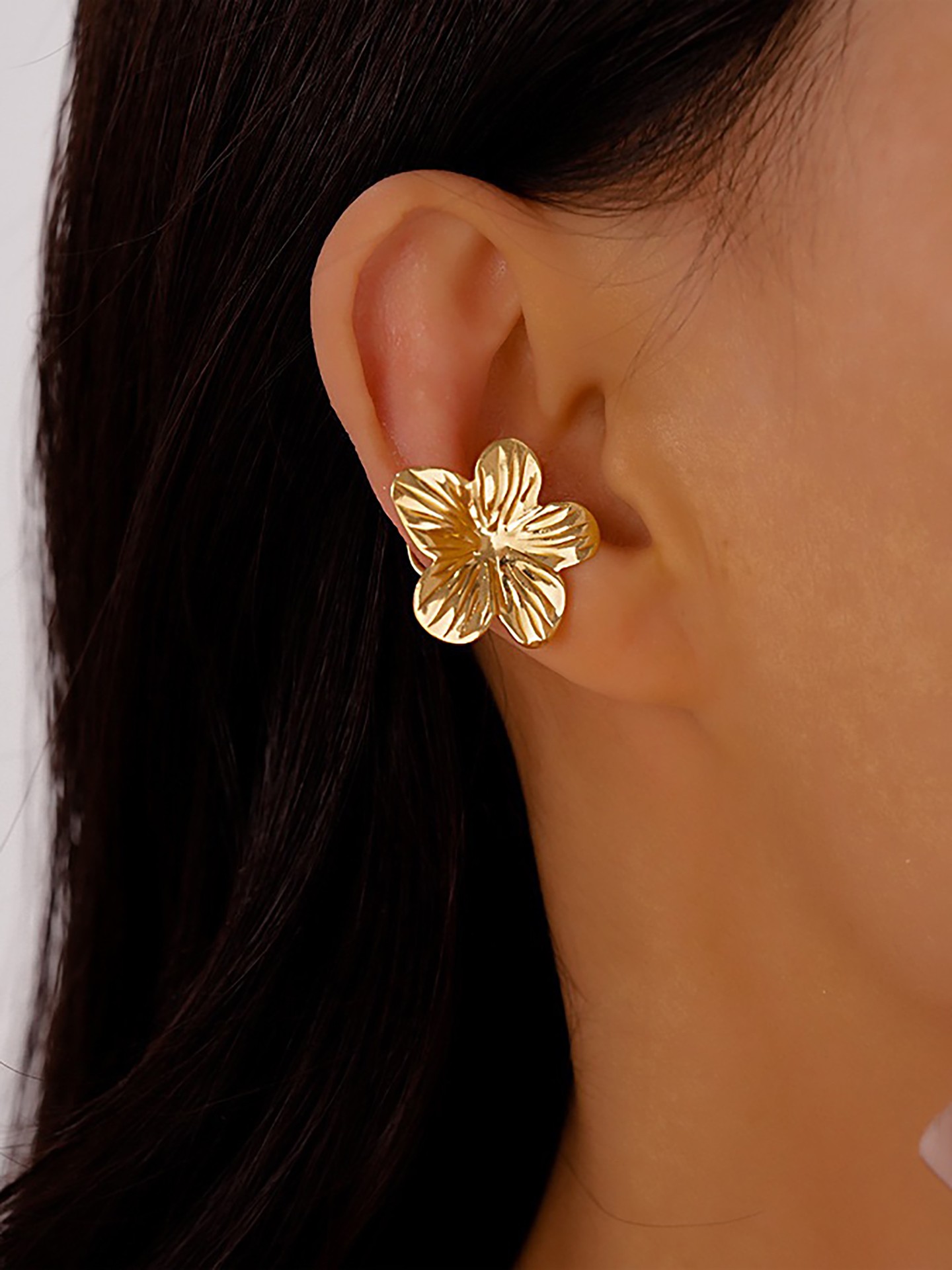 Flowers Artificial Jewellery -Ear Cuff