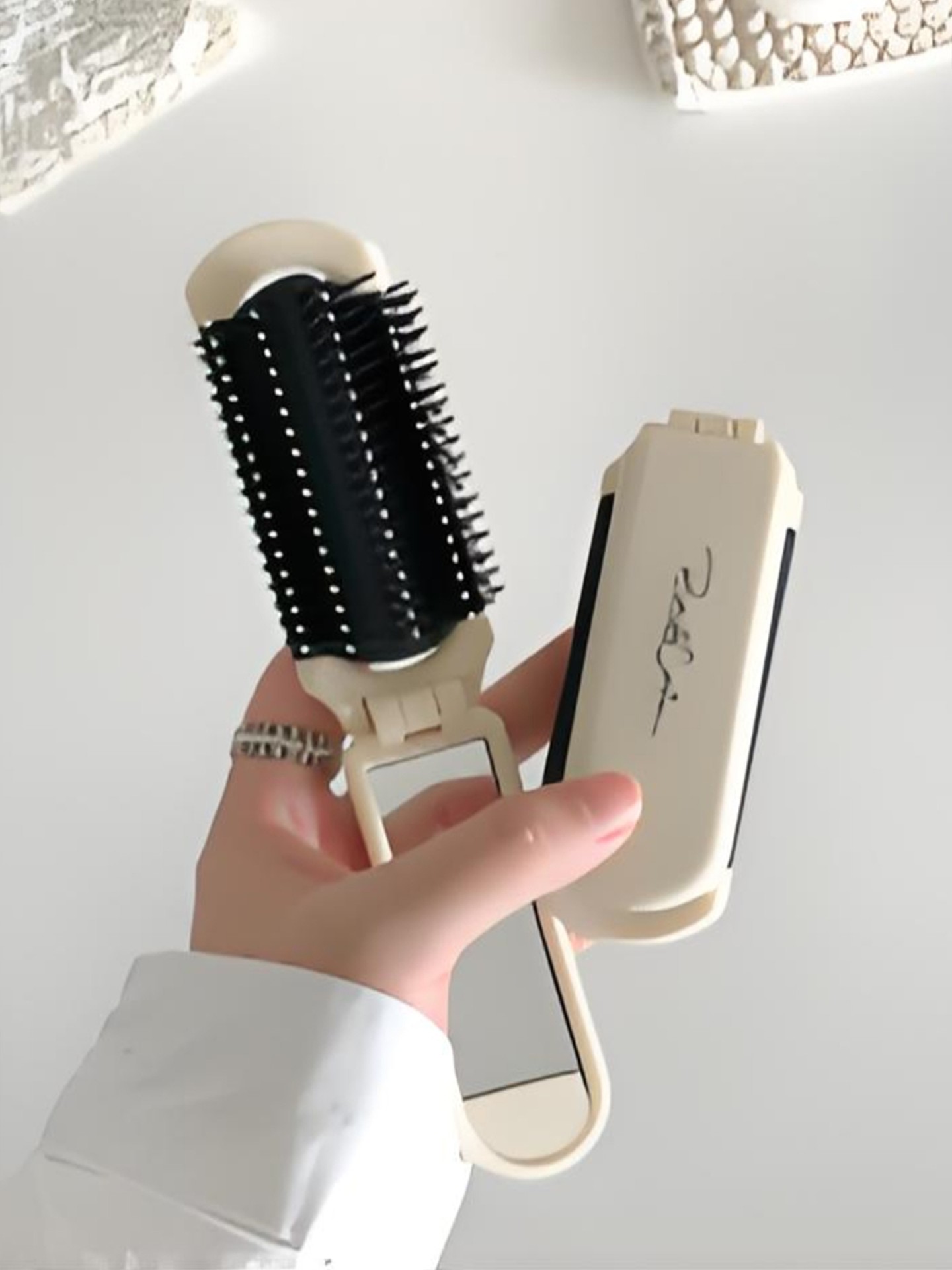 Foldable Alphabet Comb with Mirror