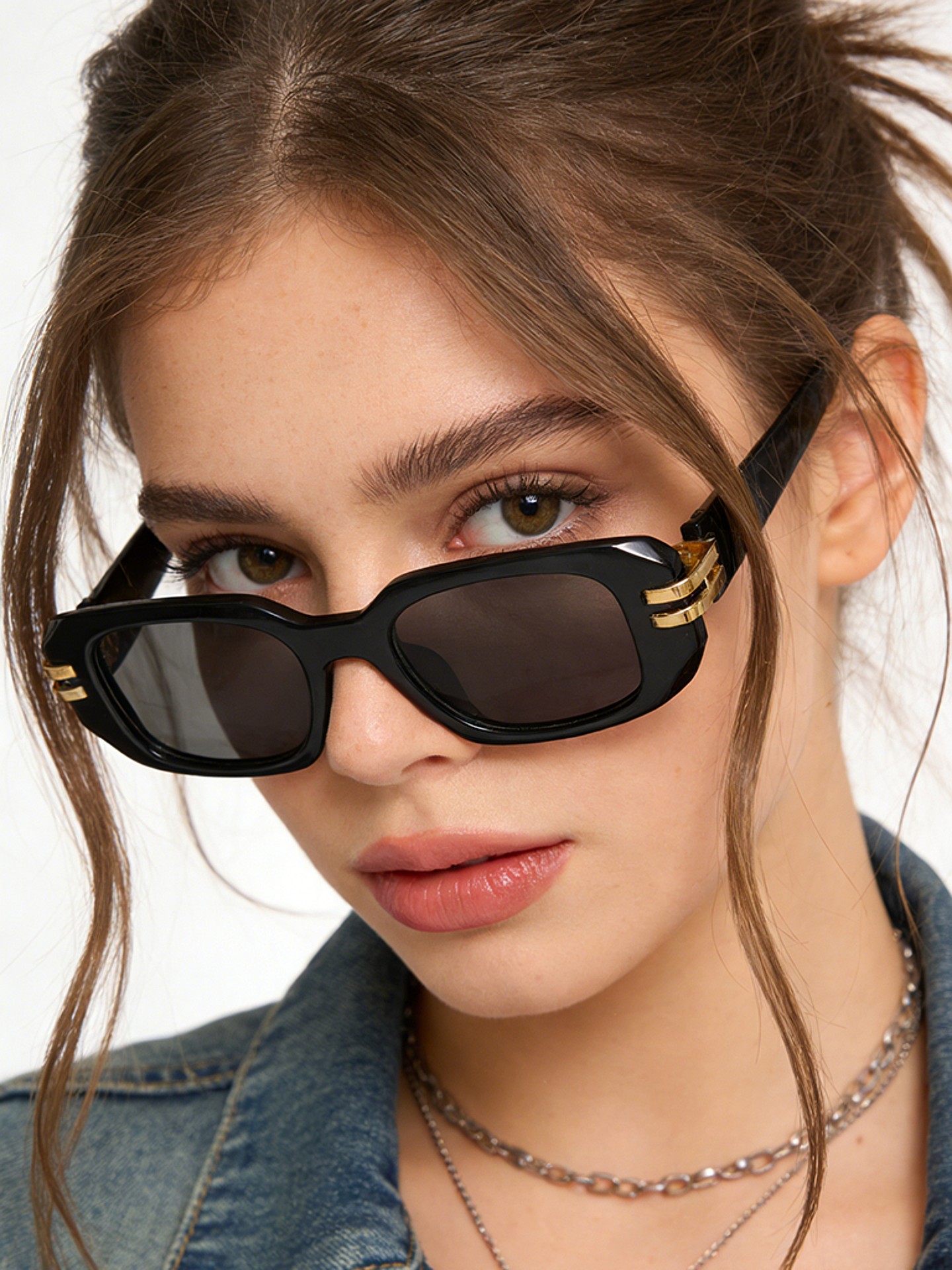 Metal Detail Retro Sunglasses