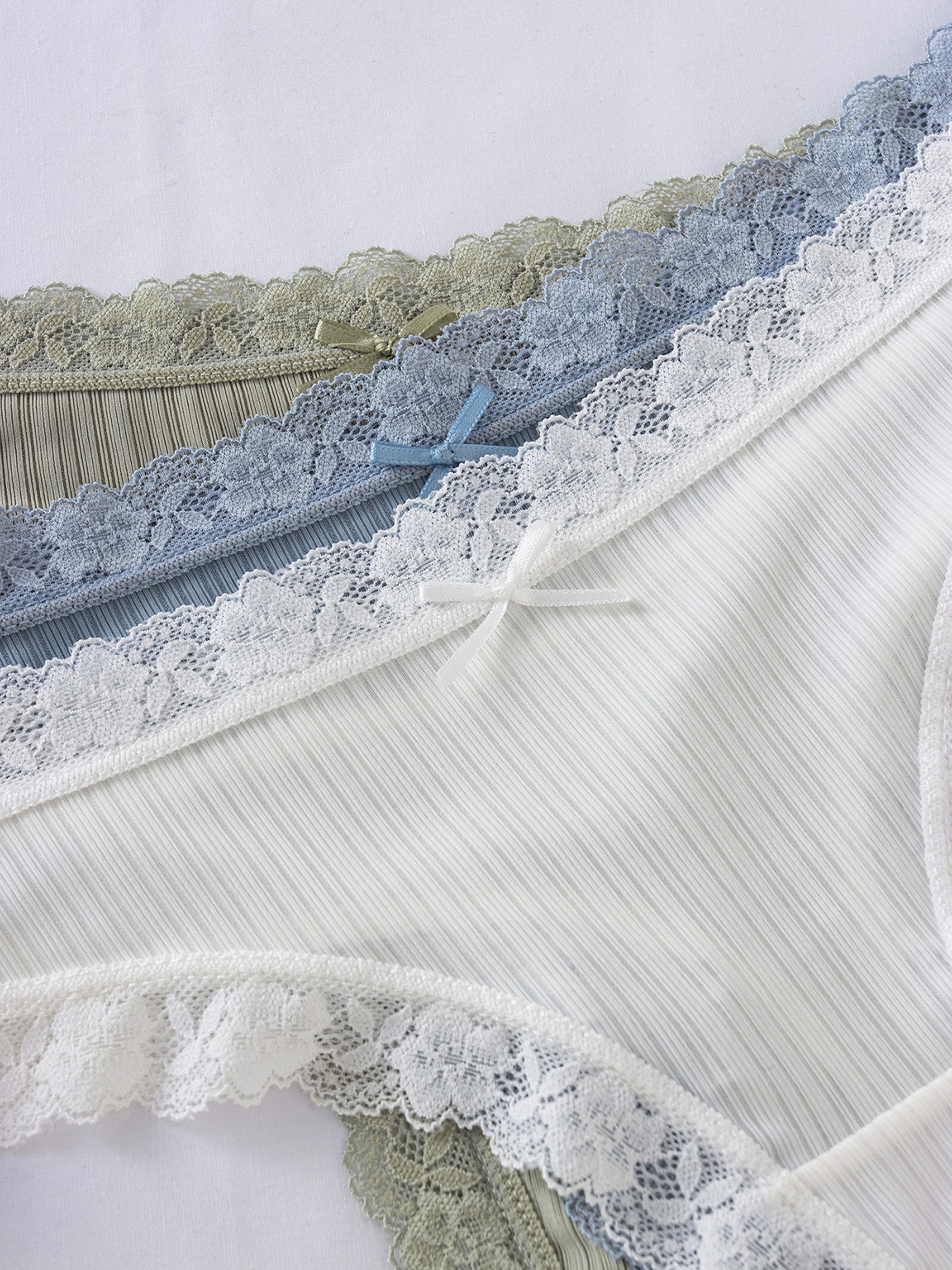 Lace-trimmed Thongs