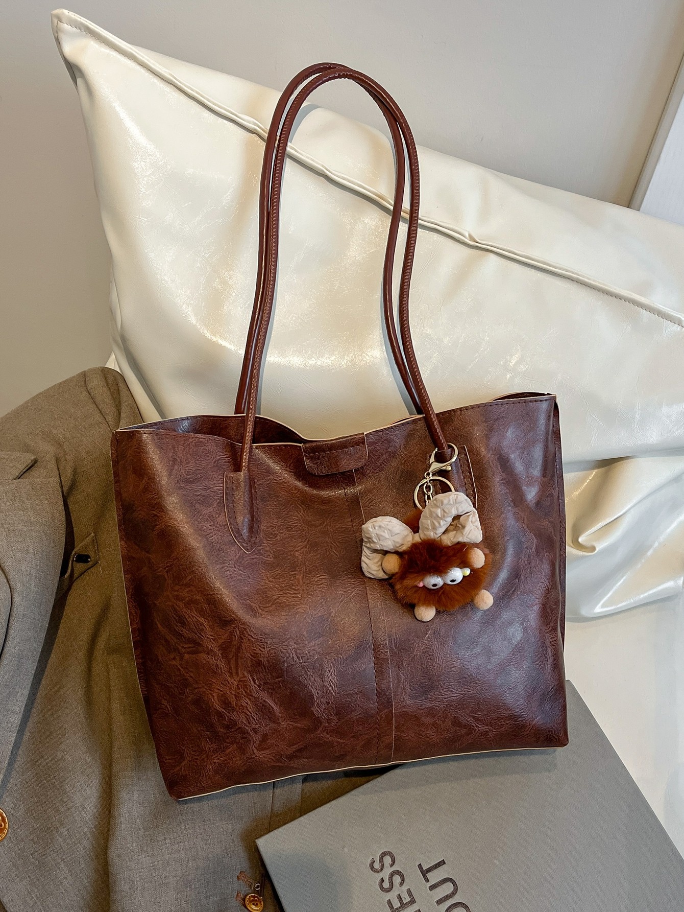 Pom Pom Totes Bag