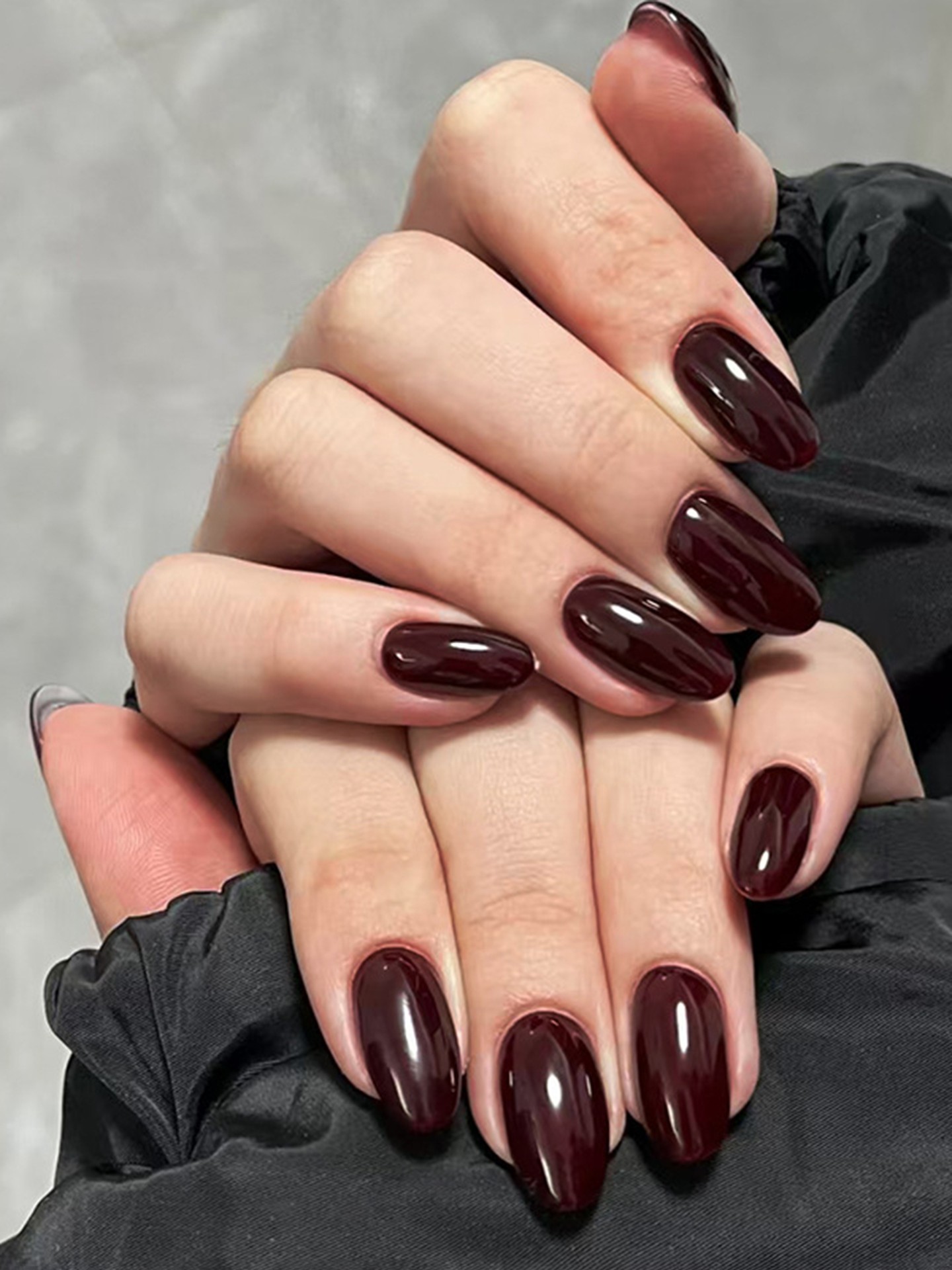 Cherry-color Artificial Nails