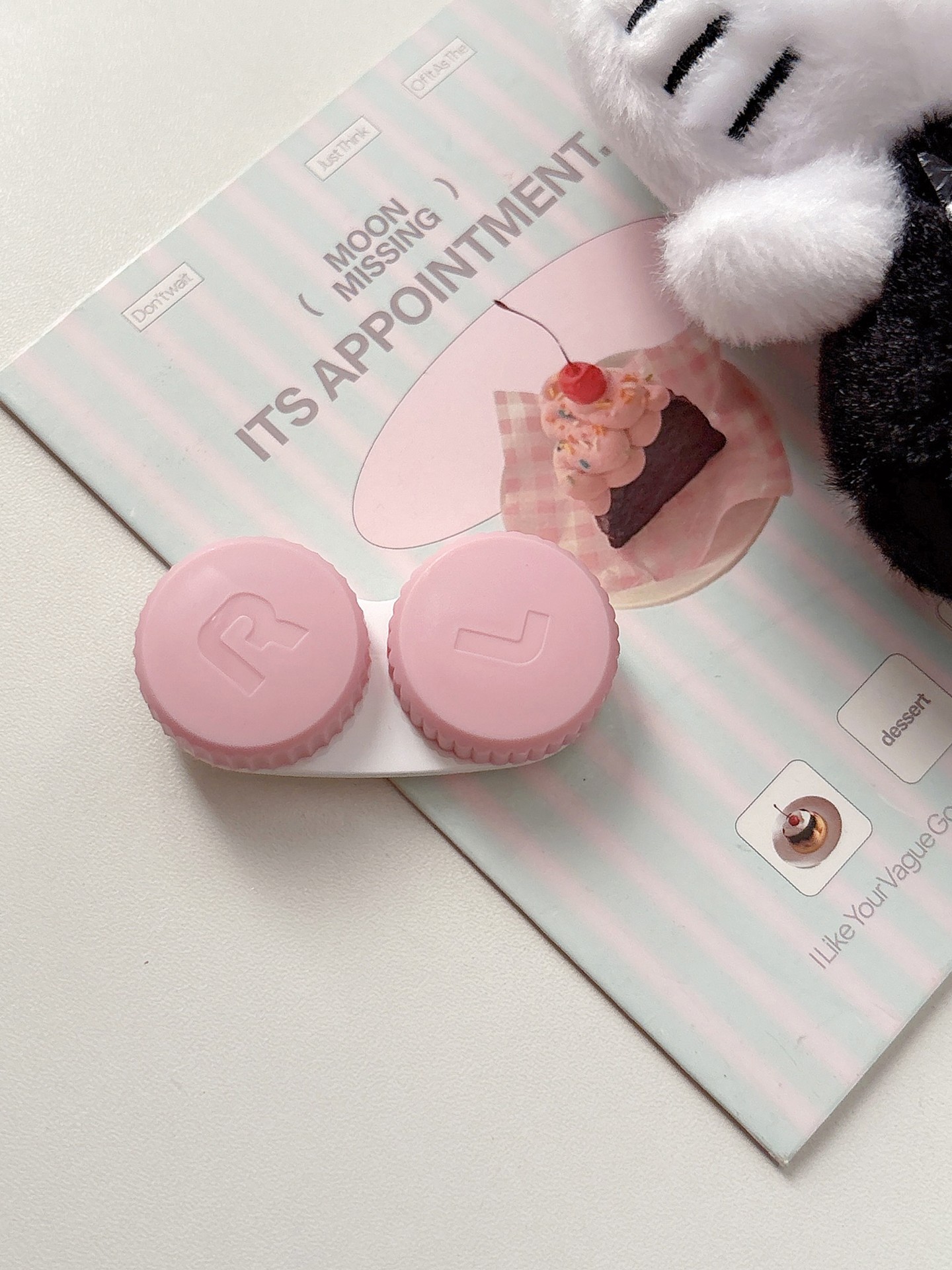 Color Block Contact Lens Cases