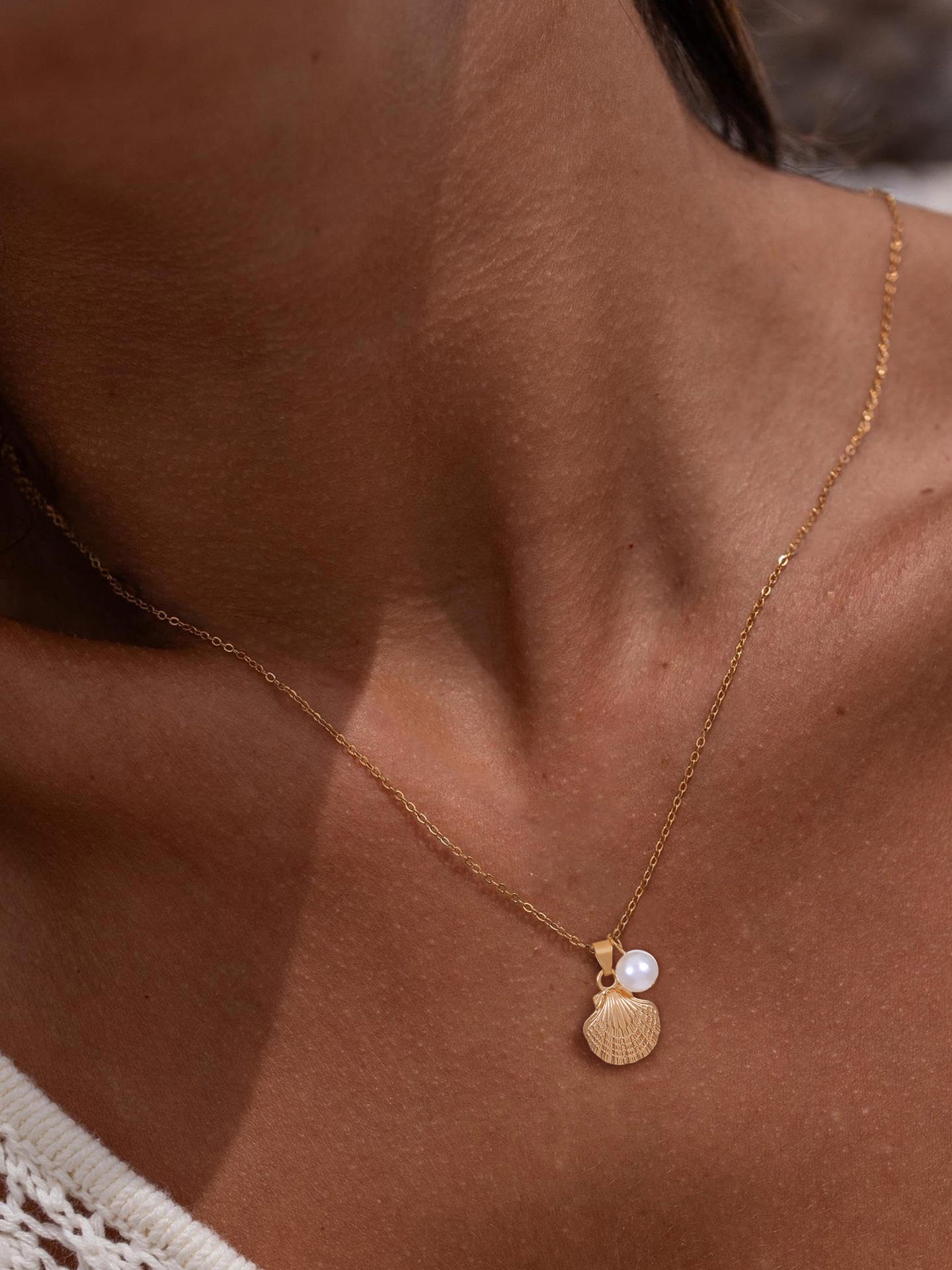 Shell Artificial jewellery - Pendant Necklace
