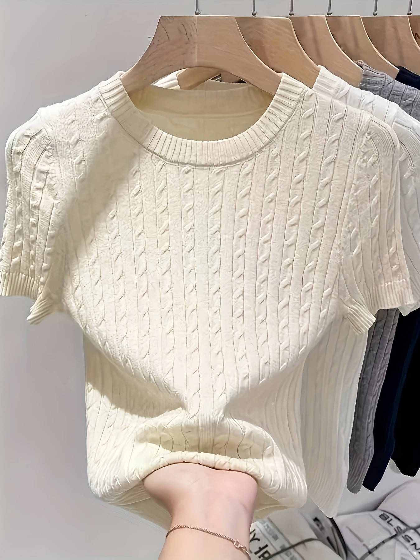 Minimalist Straight Sleeve Cable Slim Fit top
