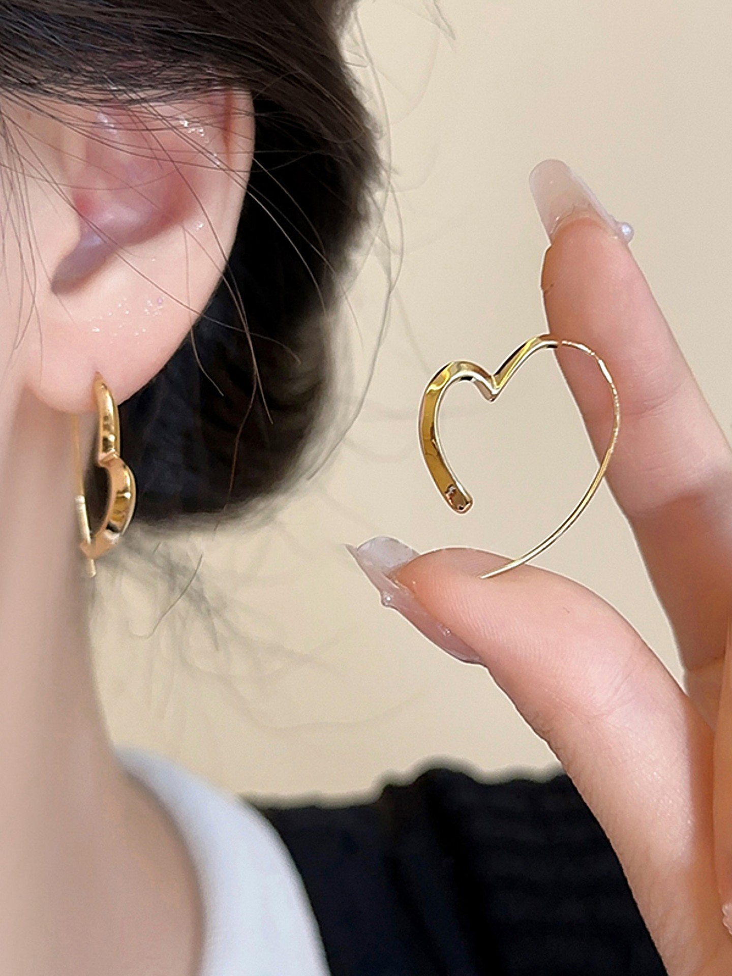 Heart Artificial Jewellery - Hoop