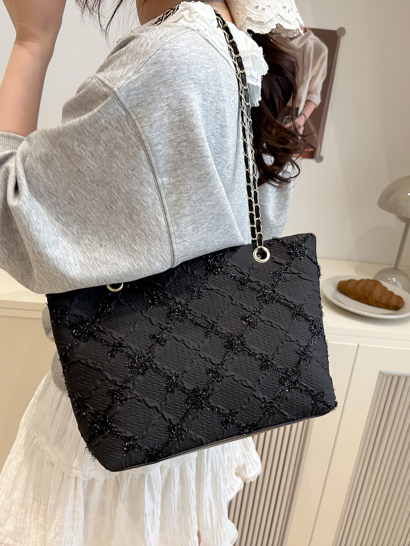 Chain Totes Bag