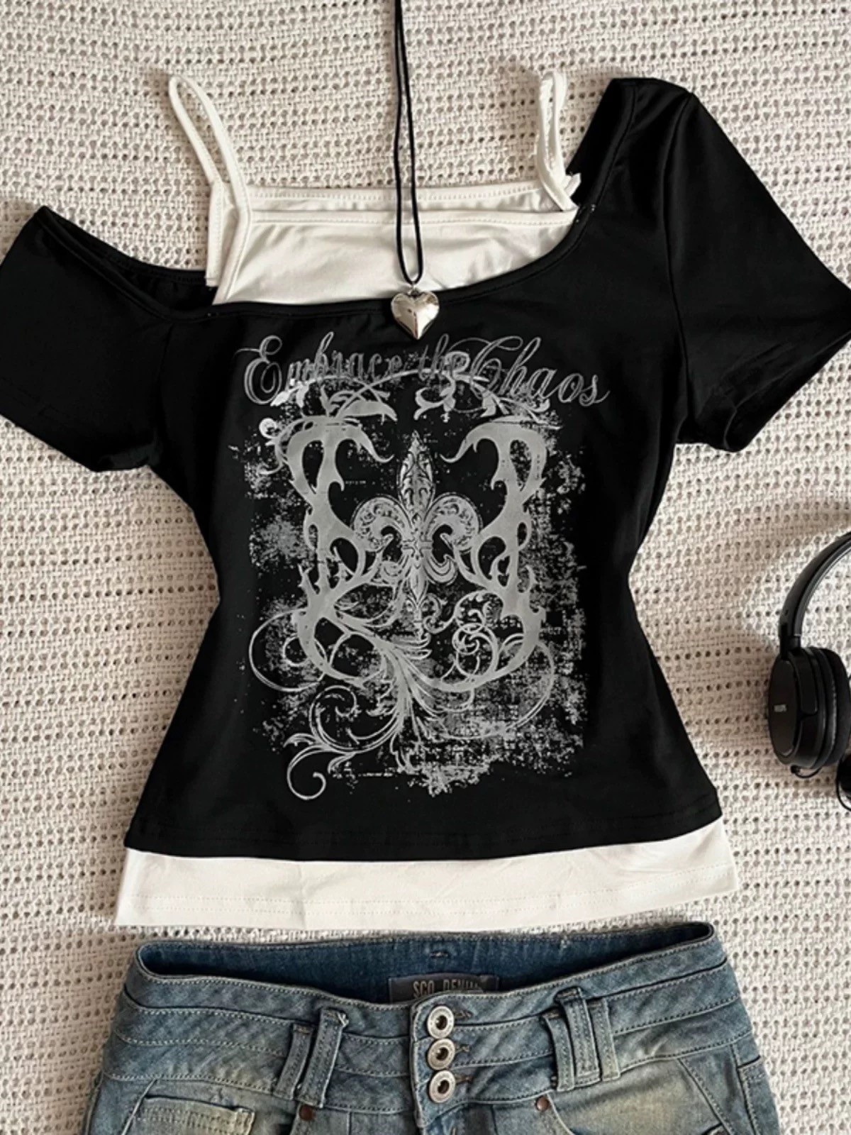 Fake 2 PCS Pullover T-Shirt