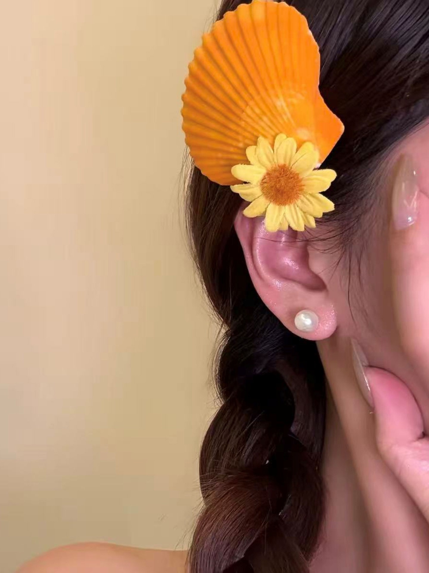 Shell Hair Clip
