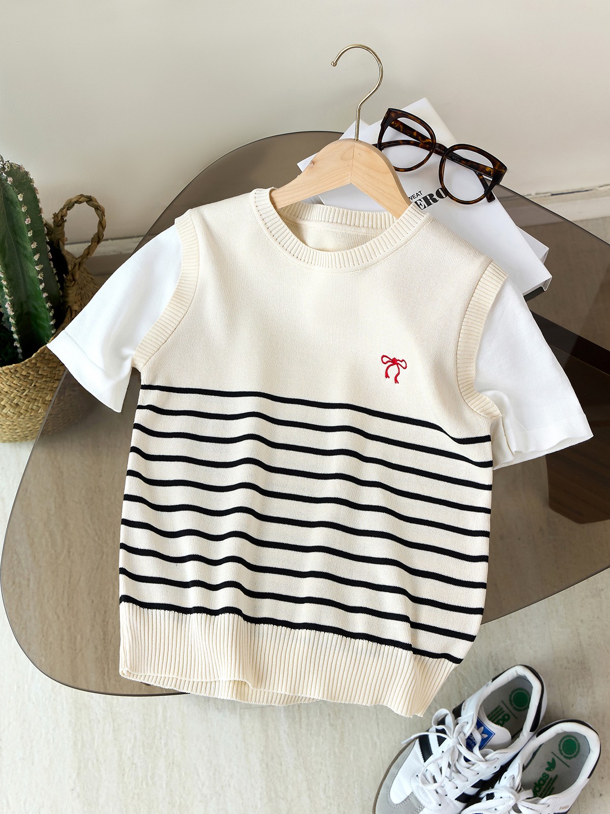 Casual Fitted Sleeve Contrast Stitching top