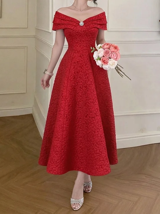 dress victorian lady CountryWomen: Color:Red/Bright Fuchsia This digital artwork is cf-type-pants Holy Grail Nursing Dress