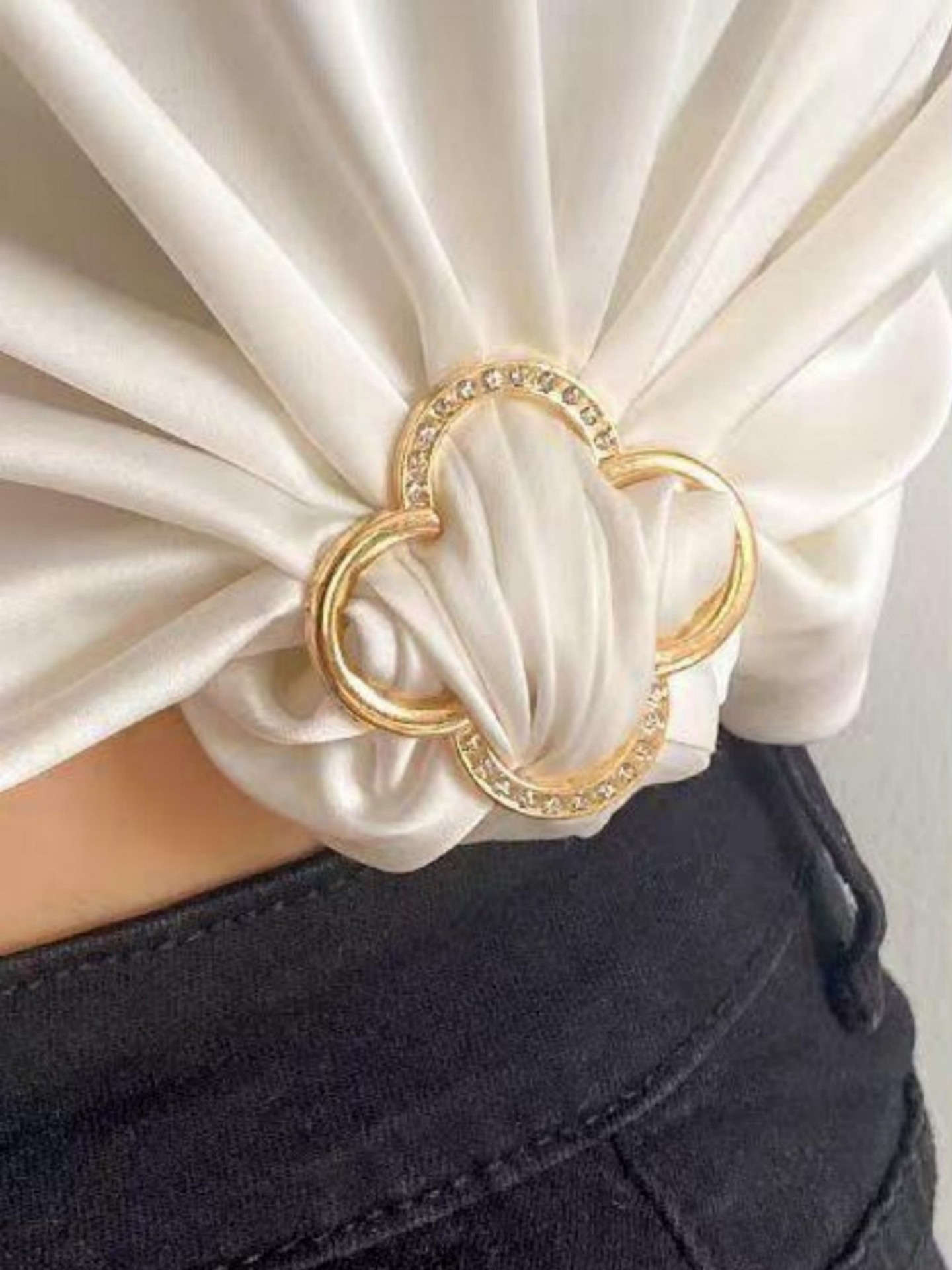 1pcs Solid Clothing adjuster