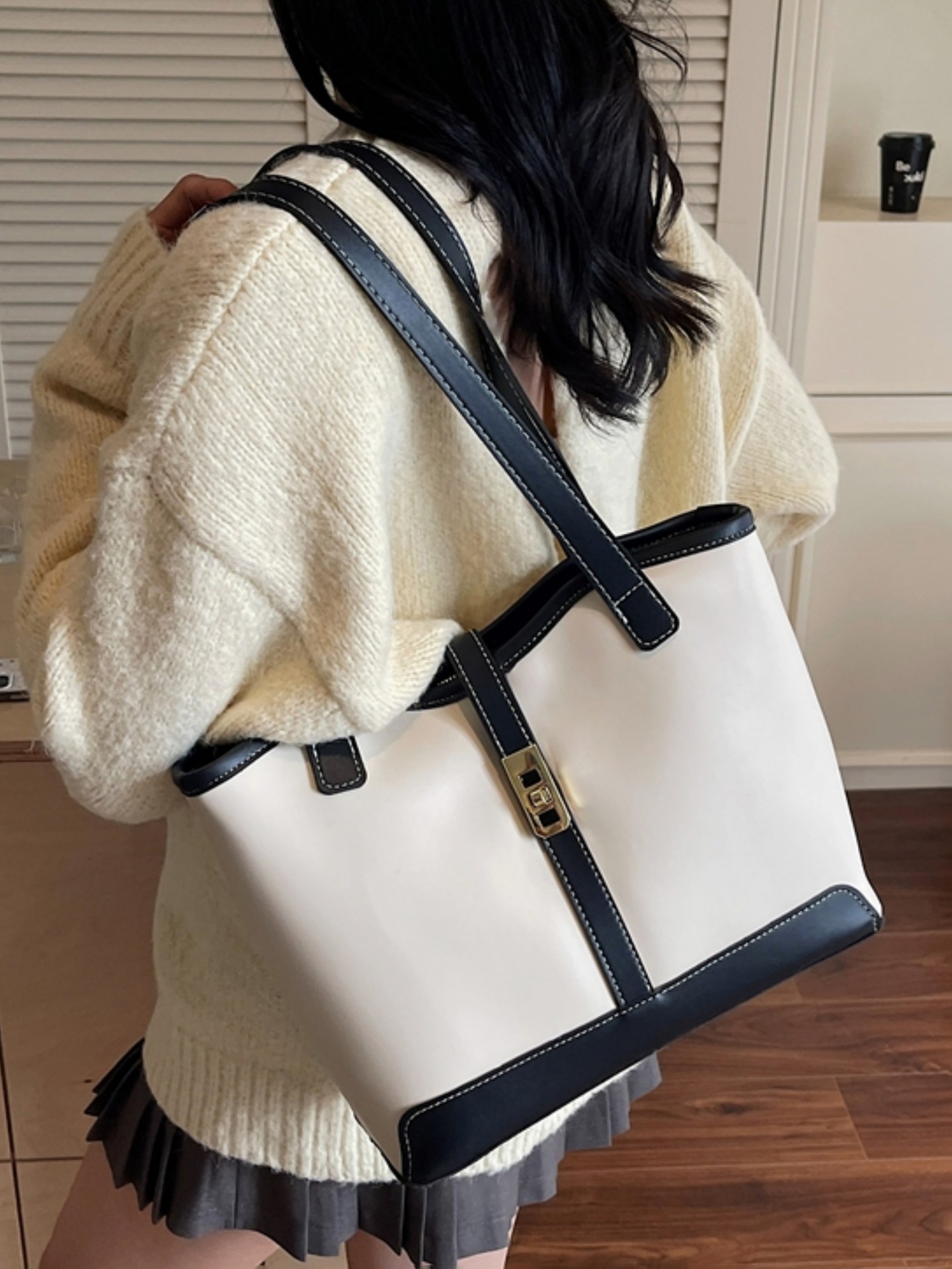 Adjustable Buckle Totes Bag