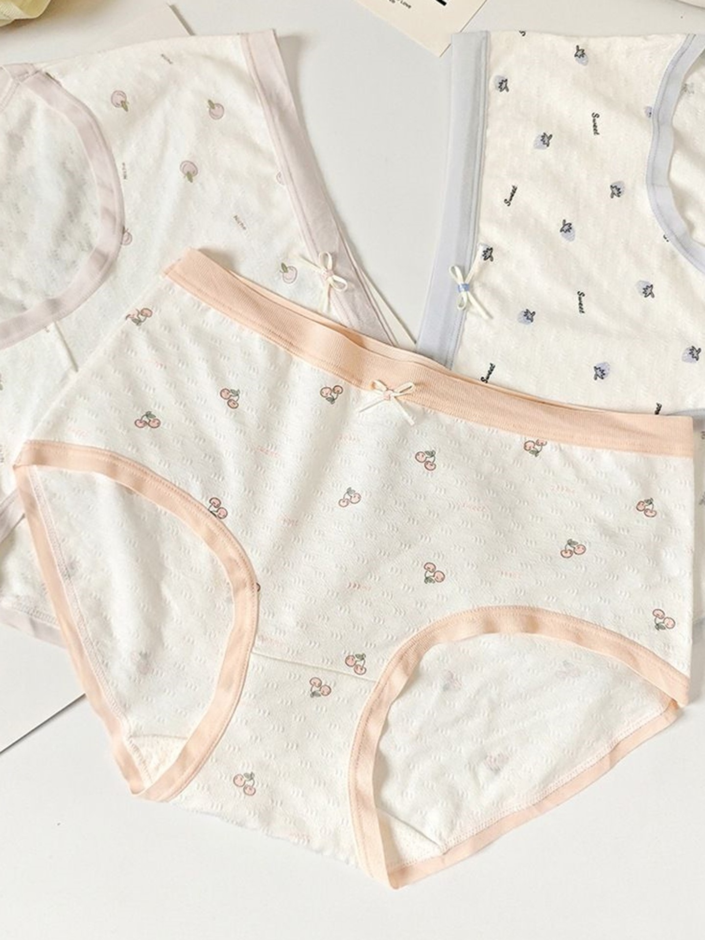 Lace-trimmed Briefs