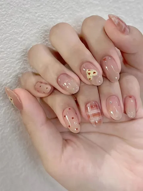 Heart Artificial Nails