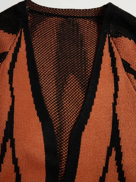 Scallop Edge Knit Cardigan
